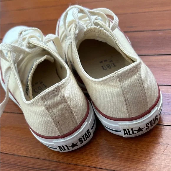 Cream/beige converse - Picture 4 of 8